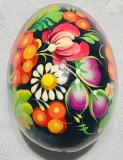Petrykivka wooden egg